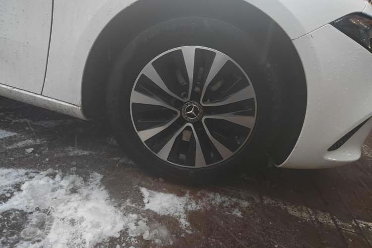 Used Mercedes-Benz A-Class 2019 A 180 L Right Front Wheel Hub