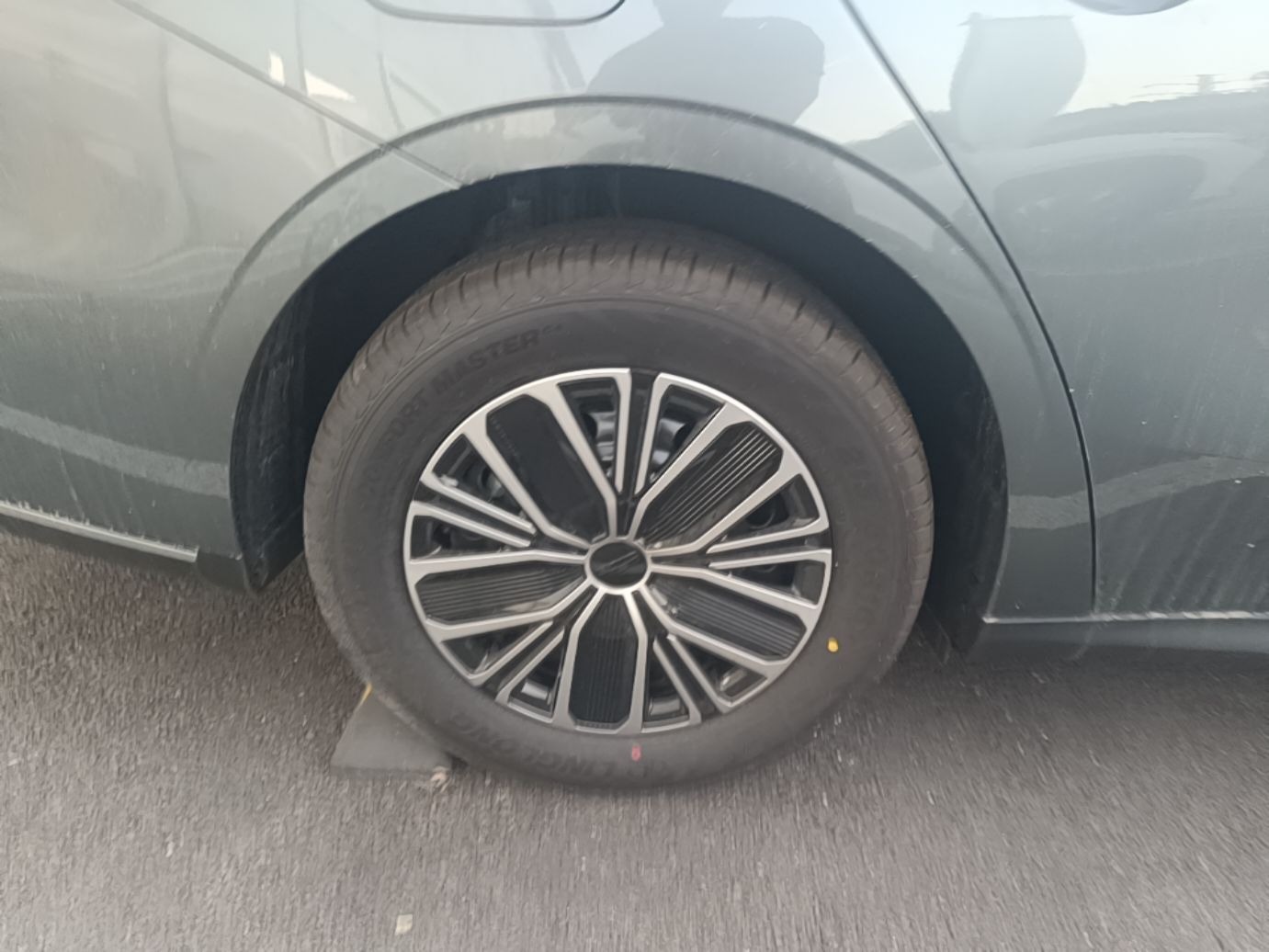 Geely Auto Emgrand 2026 Model 5th Generation 1.5L CVT Luxury Edition — снимка 11