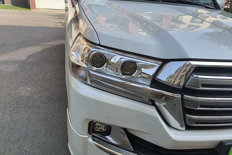 Used Toyota Land Cruiser 