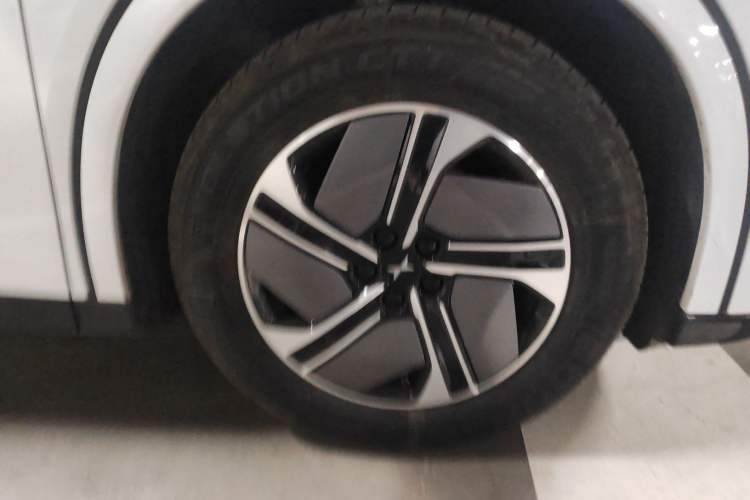 Used XPeng G6 2023 580 Long-Range Pro Right Front Wheel Hub