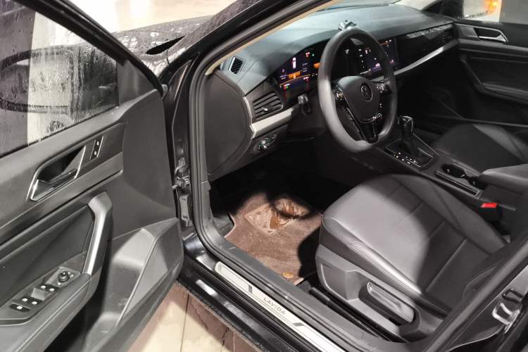 Used Volkswagen Lavida 2022 1.5L Automatic Comfort Edition