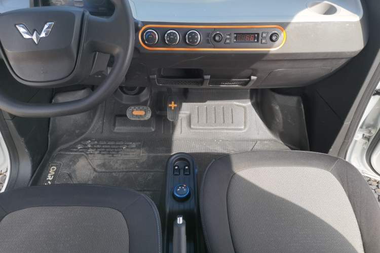 Used Wuling Hongguang MINIEV 2020 Freedom Version Lithium Iron Phosphate Gear Lever