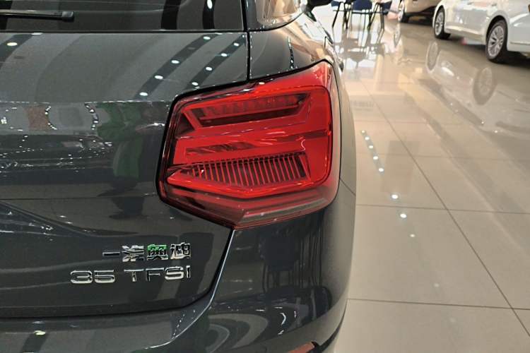 Used Audi Q2L 2020 35 TFSI Fashionable and Elegant Model Right Rear Taillight