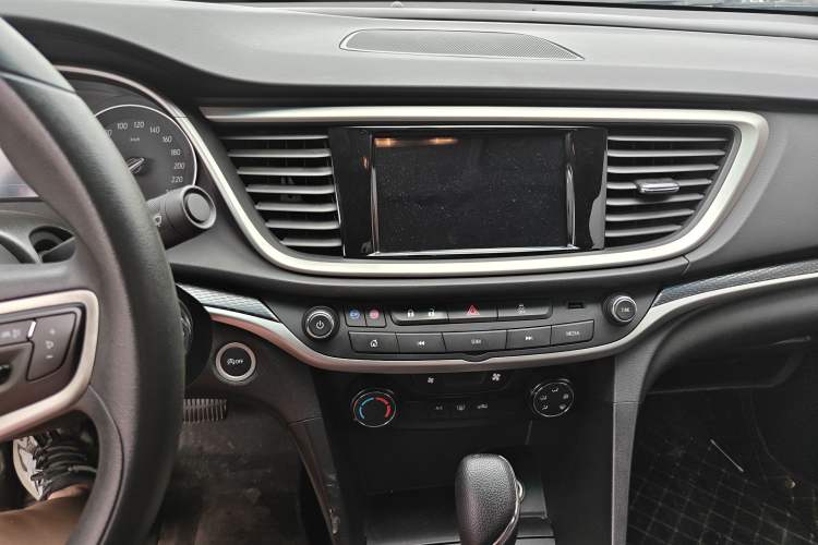 Used Buick GT 2021 1.3T Automatic Mild Hybrid Elite Version Audio And AC Panel