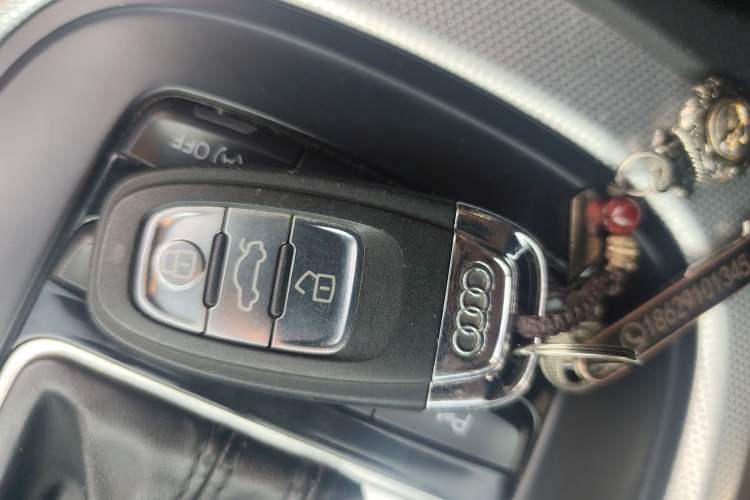 Used Audi Q5 2017 Plus 40 TFSI Technology Model