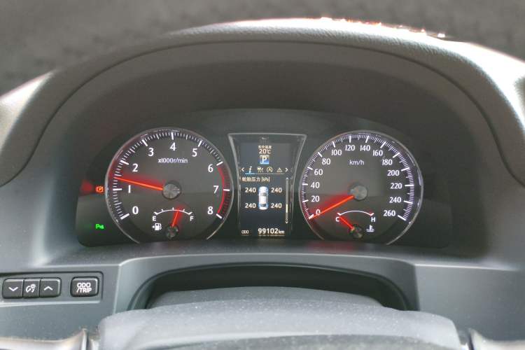 Used Toyota Crown 2015 2.0T Fashion Edition
