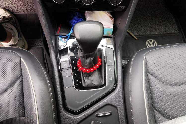 Used Volkswagen Tiguan L 2020 330TSI Automatic Two-Wheel Drive R-Line Flagship Version China VI Standard Gear Lever