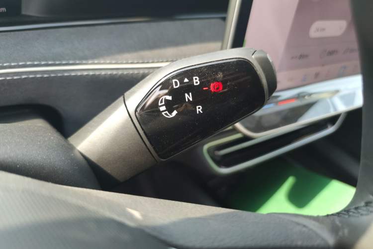 Used Volkswagen ID.7 VIZZION 2024 PRO Model Gear Lever