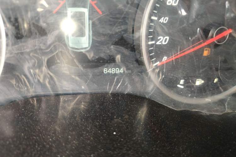 Used Baojun 530 2018 1.5T Manual Prestige Version China V Odometer Close Up