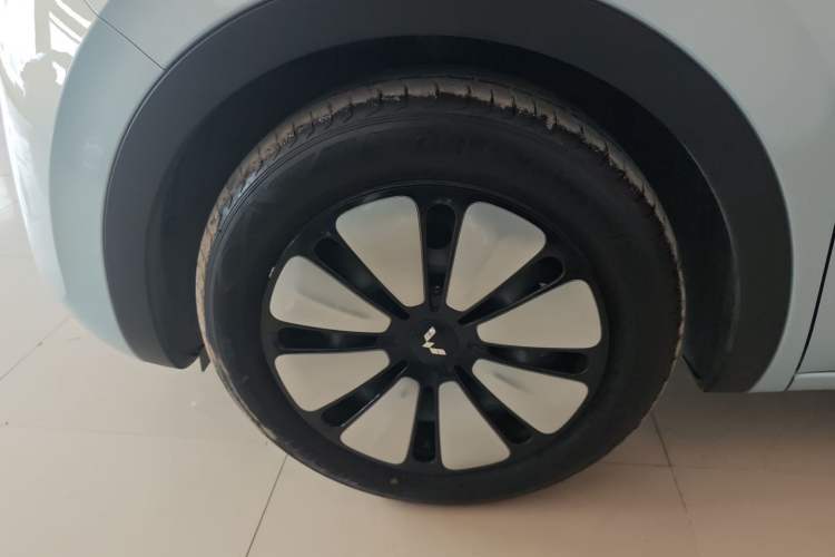 Used Wuling Bingo 2025 410 km Lingxi Deluxe Edition Exterior 4