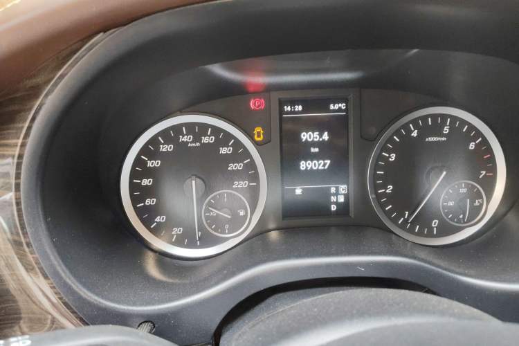 Used Mercedes-Benz Vito 2020 2.0T Business Version 7 Seats