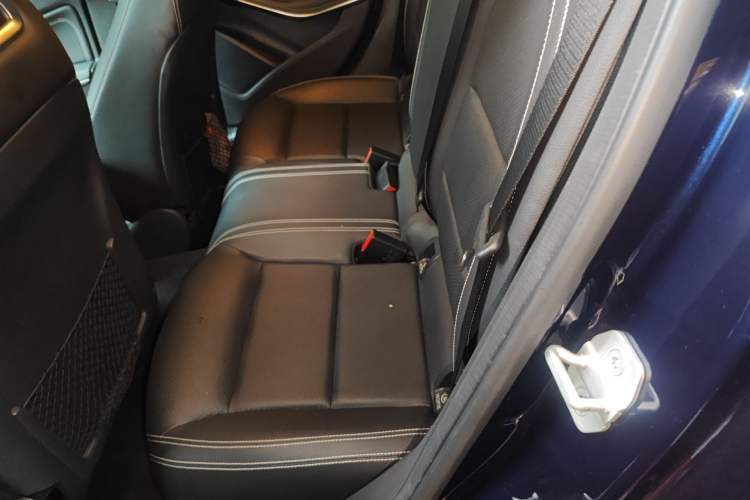 Used Mercedes-Benz GLA 2017 GLA 200 Fashion Model Left Rear Seat