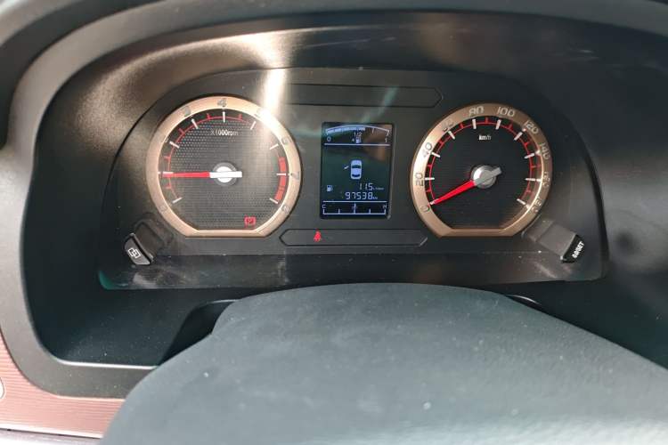 Used FORTHING Lingzhi 2018 M5L 1.6L 7-Seater Luxury Model
