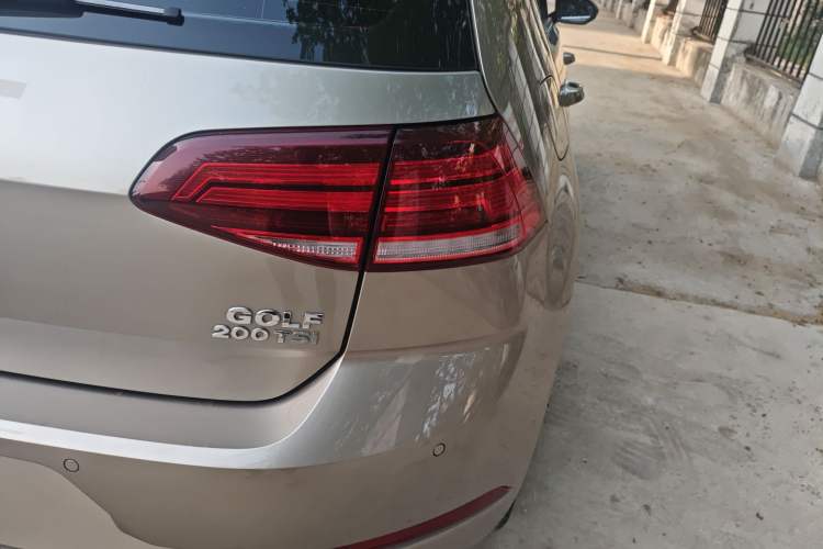 Used Volkswagen Golf 2020 200TSI DSG Comfortable and Ambitious Edition