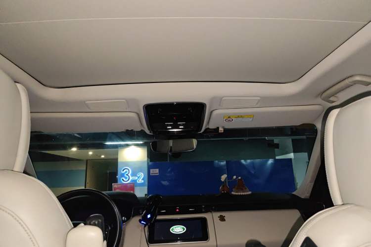 Used Land Rover Range Sport 2022 3.0 L6 Ink Blue Glitter Edition Headliner