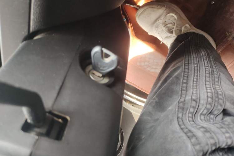 Used Wuling Zhiguang 2013 1.0L Practical Version Vehicle Key