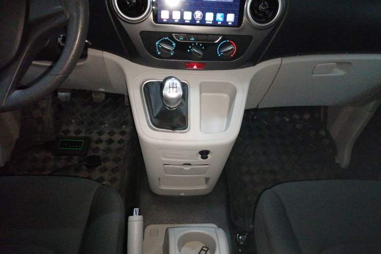 Used JAC Refine M3 2023 PLUS 1.8L 7/8-seater Elite Edition