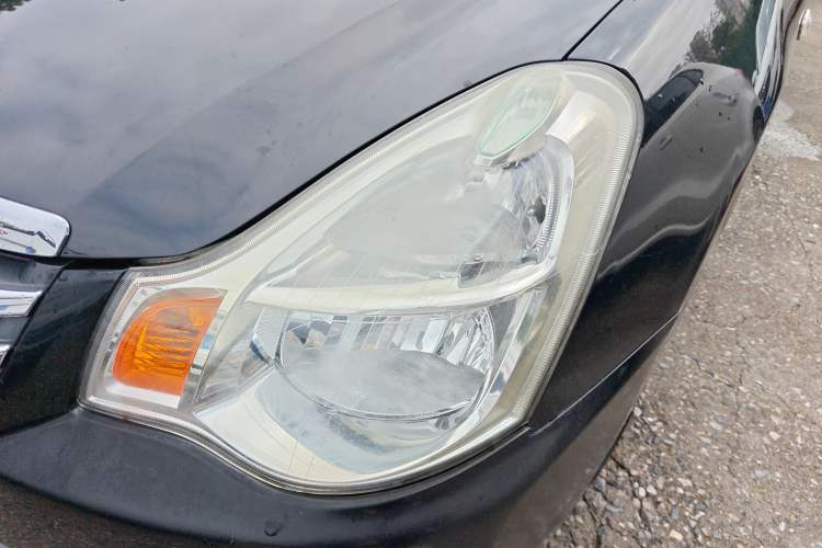 Used Nissan Sylphy 2012 Classic 1.6XE Manual Comfort Edition Left Front Headlight