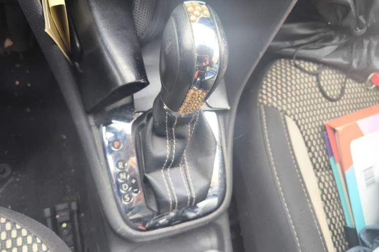 Used Volkswagen Polo 2012 1.6L Cross Polo Automatic Transmission Gear Lever