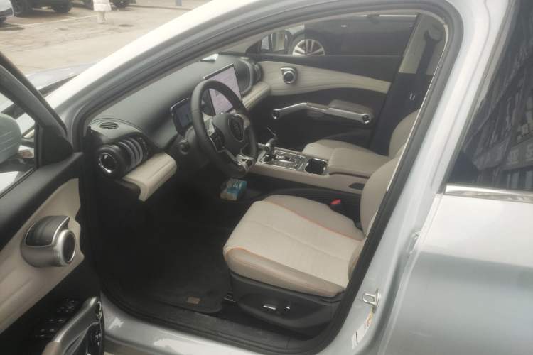 Used BYD Yuan PLUS 2024 Honor Edition 430KM Beyond Model
