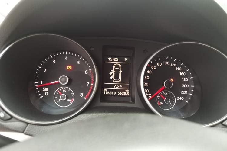 Used Volkswagen Golf 2012 1.4TSI Automatic Luxury Edition
