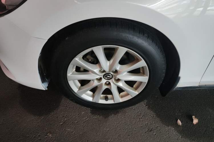 Used Mazda Atenza 2015 2.0L Blue Sky Luxury Edition Left Front Wheel Hub