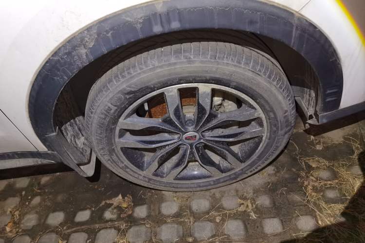 Used Roewe RX5 2016 30T Two-Wheel Drive Automatic Internet Smart Edition
