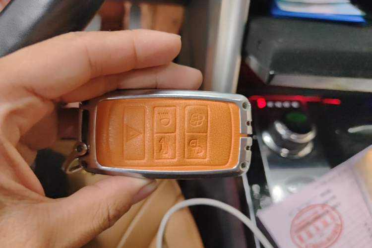 Used Land Rover Discovery 2019 3.0 SC V6 HSE LUXURY Vehicle Key