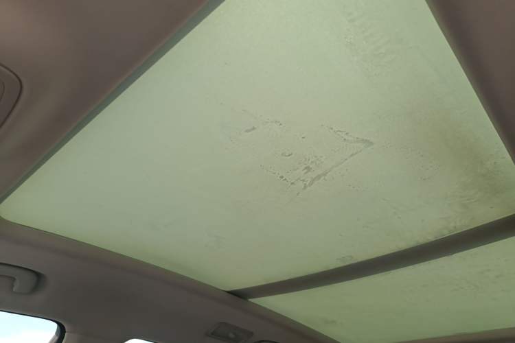 Used Roewe RX8 2018 30T Smart Connectivity All-Wheel Drive Supreme Edition