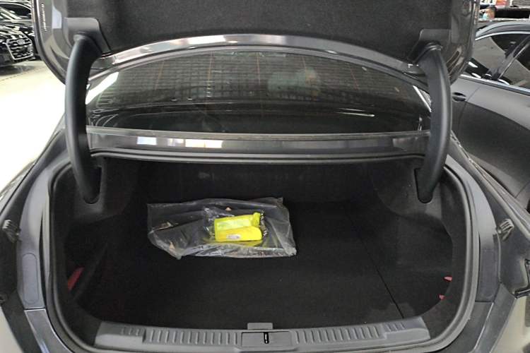 Used Lincoln Z 2022 Facelift iEnjoy Luxury Edition Trunk