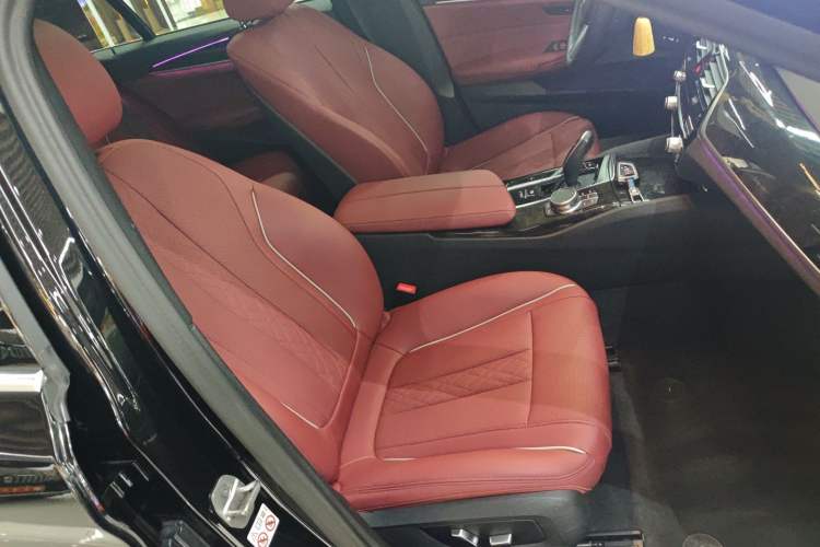 Used BMW 5 Series 2022 Second Facelift 525Li M Sport Package