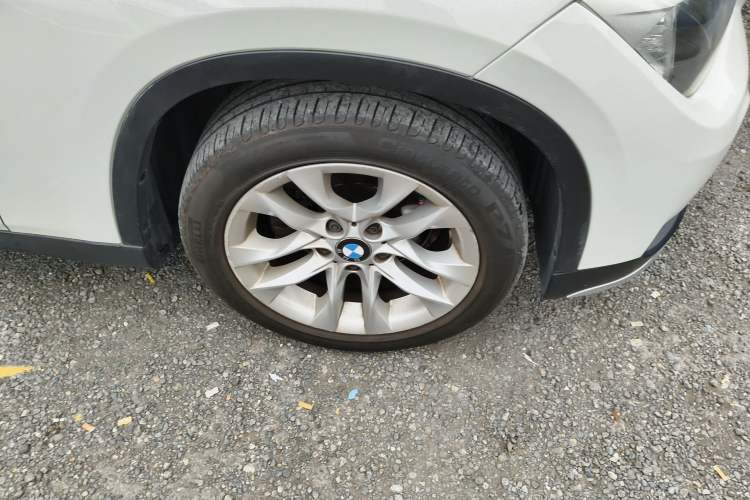 Used BMW X1 2015 sDrive18i Fashion Upgrade Edition Right Front Wheel Hub