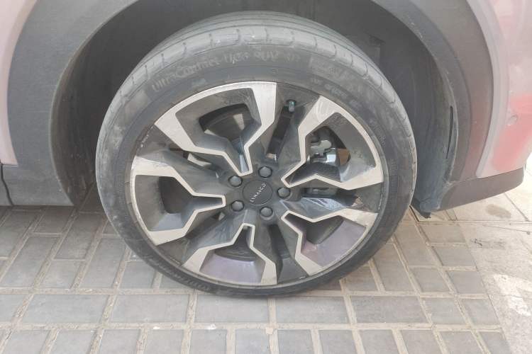 Used Lynk & Co 06 2021 1.5T Shero Pink Special Edition