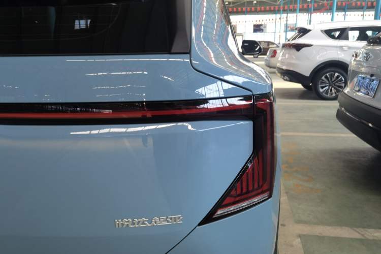 Used Kia EV5 2024 530 Land Exterior 3