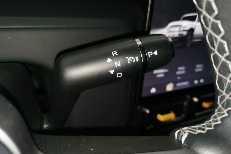 Used iCAR V23 2025 401 Two-Wheel Drive Advanced Edition Gear Lever