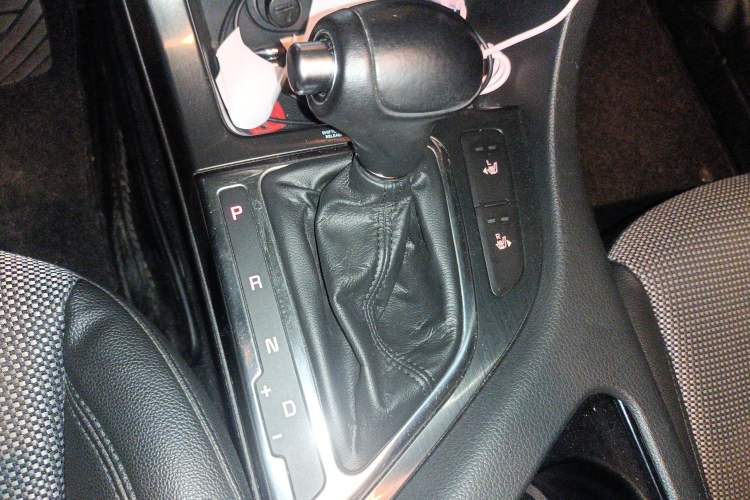 Used Kia K5 2014 2.0L Hybrid Luxury Edition
