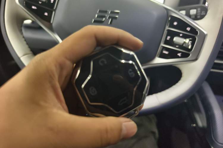 Used JETOUR Shanhai Traveler C-DM 2024 C-DM 208KM Mountain & Wilderness Edition