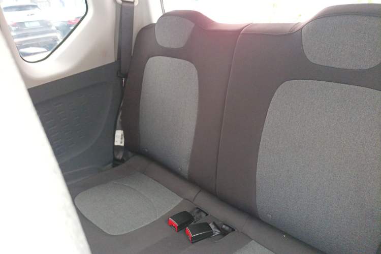 Used Wuling Hongguang MINIEV 2021 Macaron Premium Model – Lithium Iron Phosphate Left Rear Seat