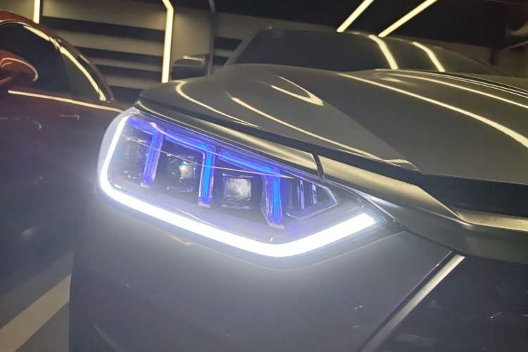 Used BYD Song PLUS 2020 1.5T Automatic Flagship PLUS Right Front Headlight