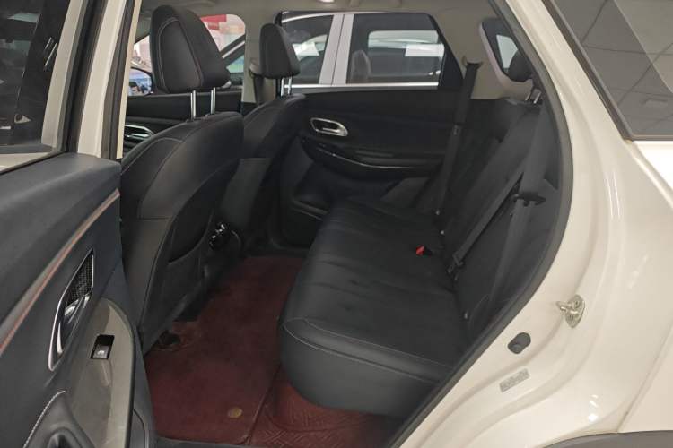 Used CHANGAN OSHAN X7 2021 1.5T Automatic Luxury Version Left Rear Seat
