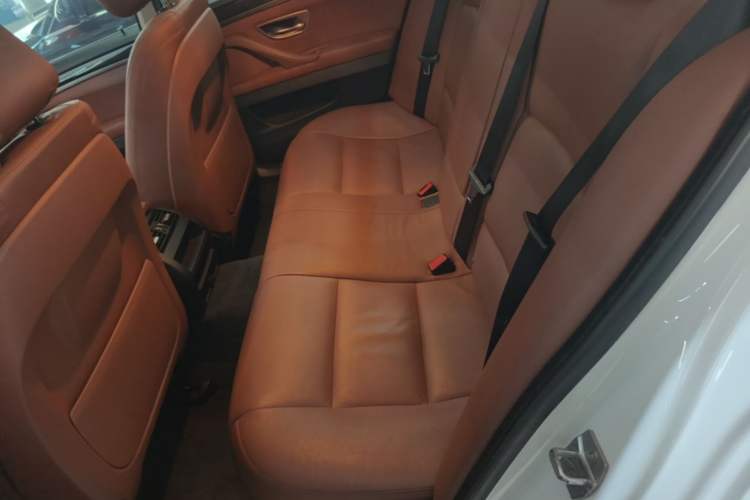 Used BMW 5 Series 2015 520i Elegant Edition
