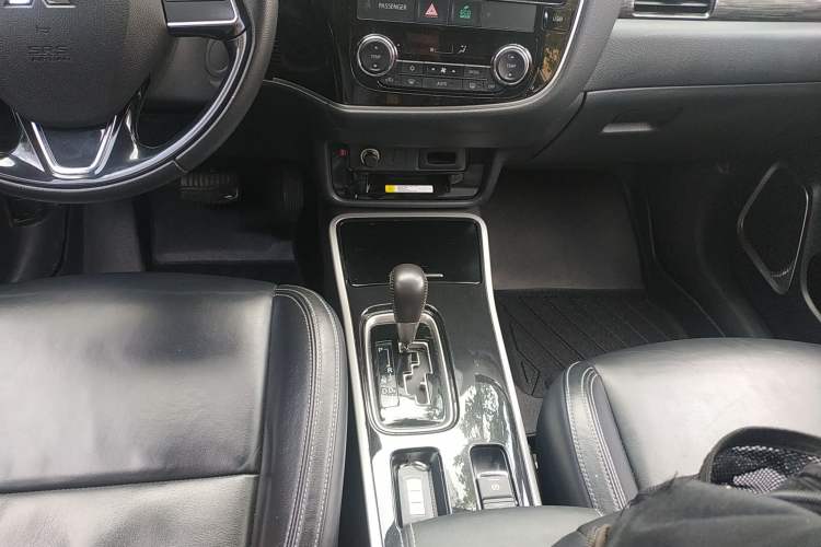 Used Mitsubishi Outlander 2020 2.0L Two-Wheel Drive Enjoyment Version 5 Seats