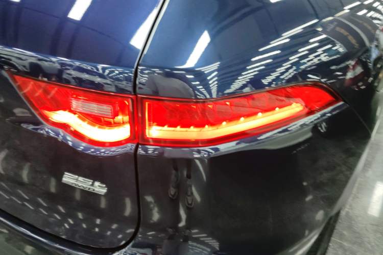 Used Jaguar F-PACE 2019 2.0T Four-Wheel Drive Urban Luxury Edition