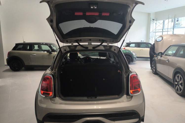 Used MINI MINI 2022 2.0T COOPER S Classic Edition