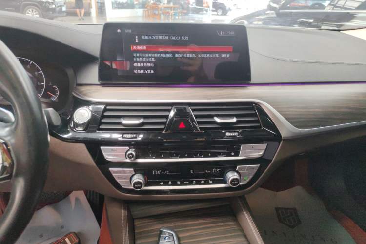 Used BMW 5 Series 2019 Facelifted 530Li Leading Edition Luxury Package