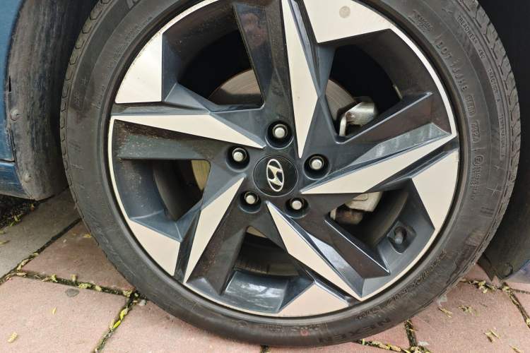 Used Hyundai Elantra 2021 1.5L CVT LUX Prestige Edition