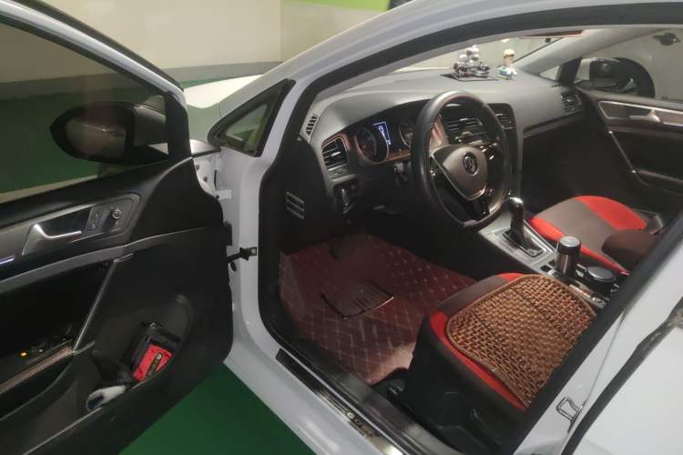 Used Volkswagen Golf 2015 1.6L Automatic Comfort Model