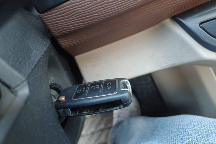 Used FORTHING Lingzhi 2020 M5L 1.6L Base Model 7 Seats