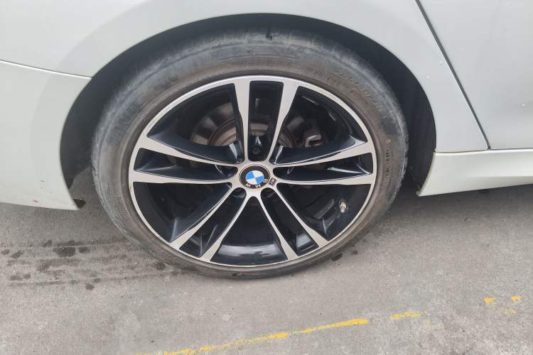 Used BMW 3 Series GT 2019 330i xDrive M Sport Night Edition Right Rear Wheel Hub