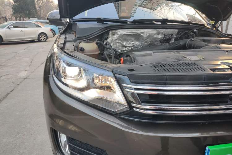 Used Volkswagen Tiguan 2015 1.8TSI Automatic Two-Wheel Drive Comfort Edition Right Front Headlight